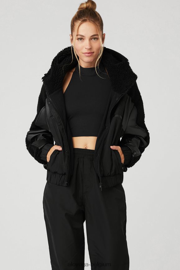 vêtements noir femmes TF6J8D1116 Alo Yoga veste utilitaire en sherpa